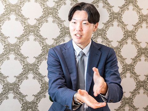 塚越さん